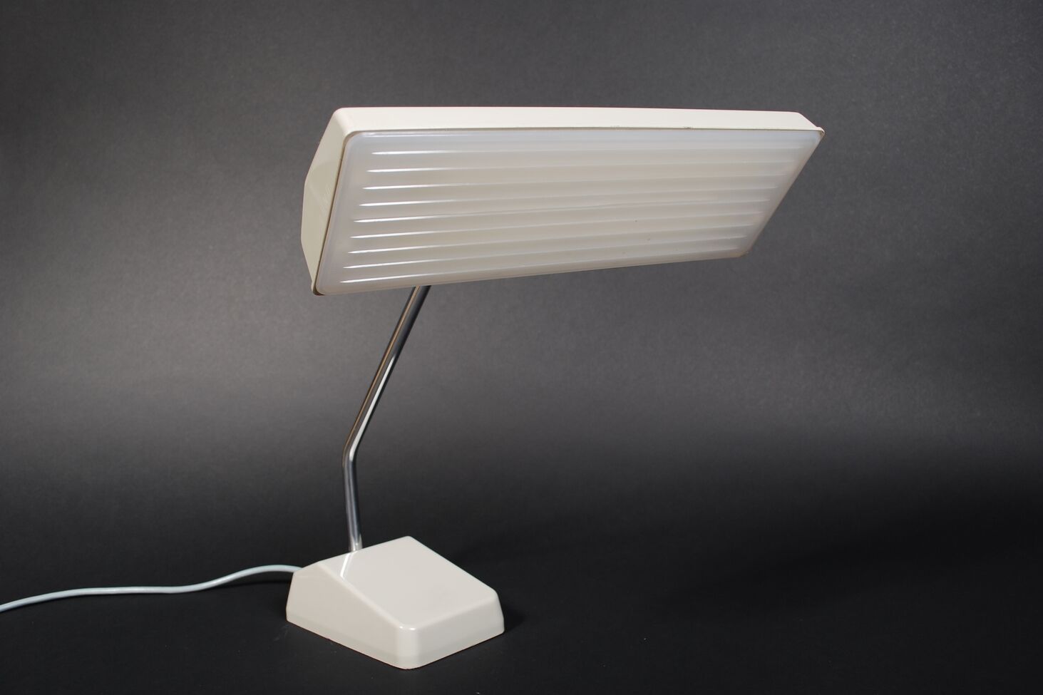 BW 'bund' Waldmann Germany desk lamp