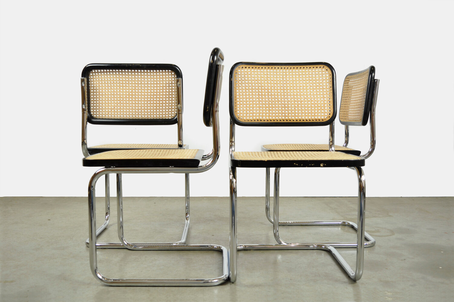 Set of 4 Cesca tubular frame cantilever dining chairs, Italy 1990s