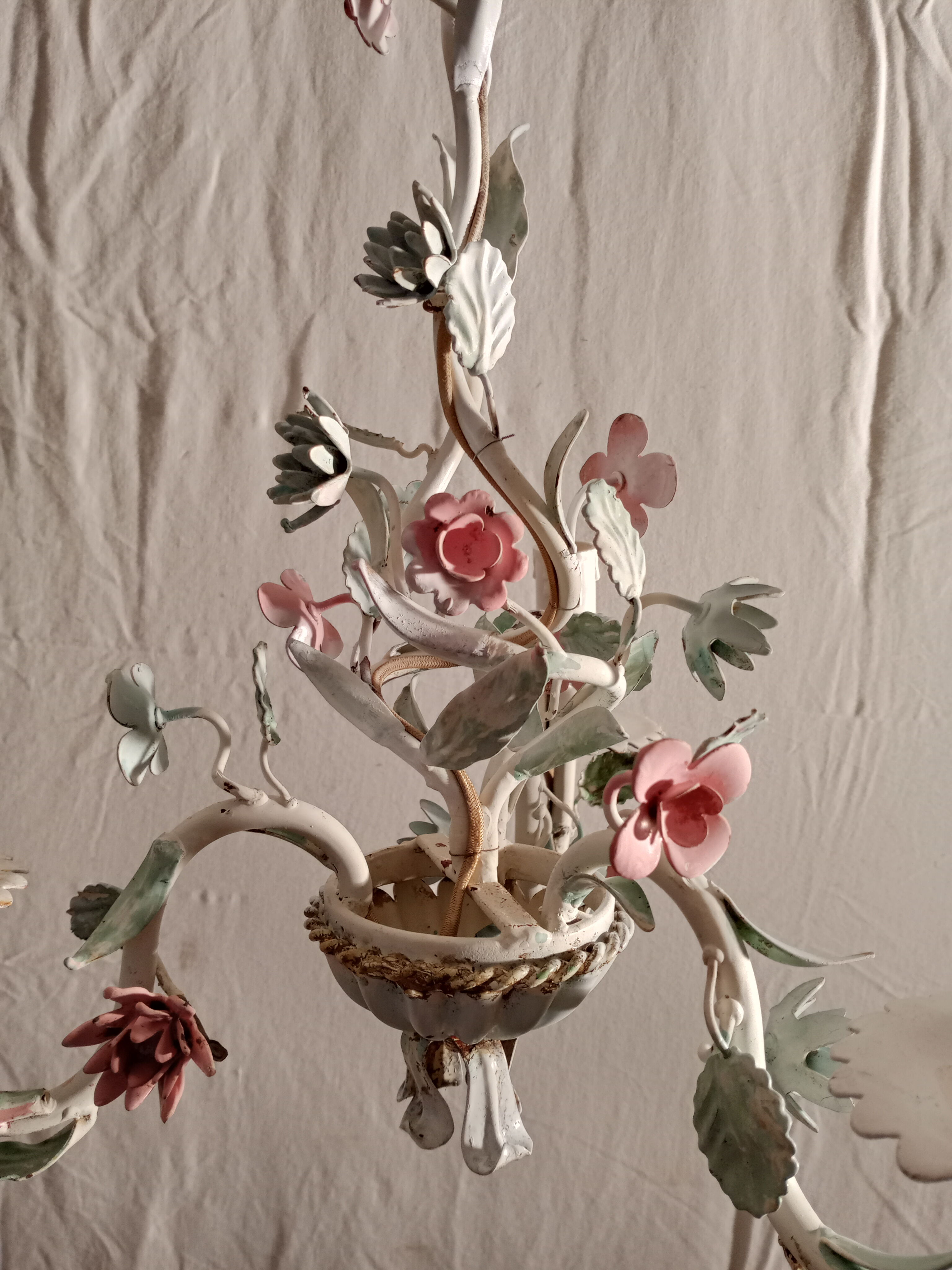 Metal chandelier "flowers"
