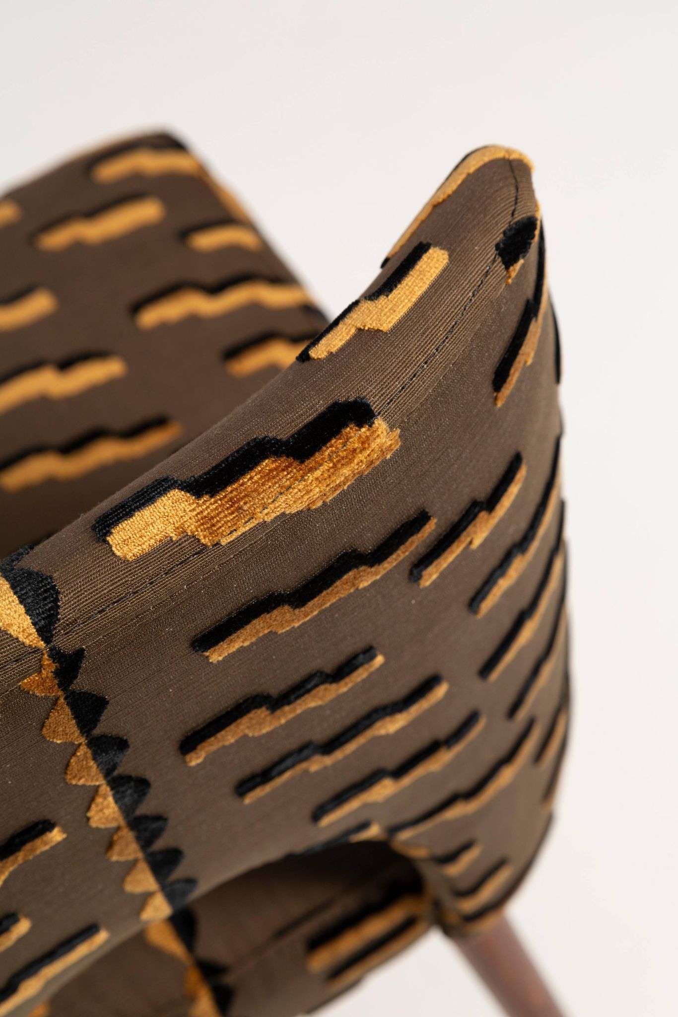 Shell chair type 1020 in jacquard velvet with tiger pattern, Europe, 1960s
