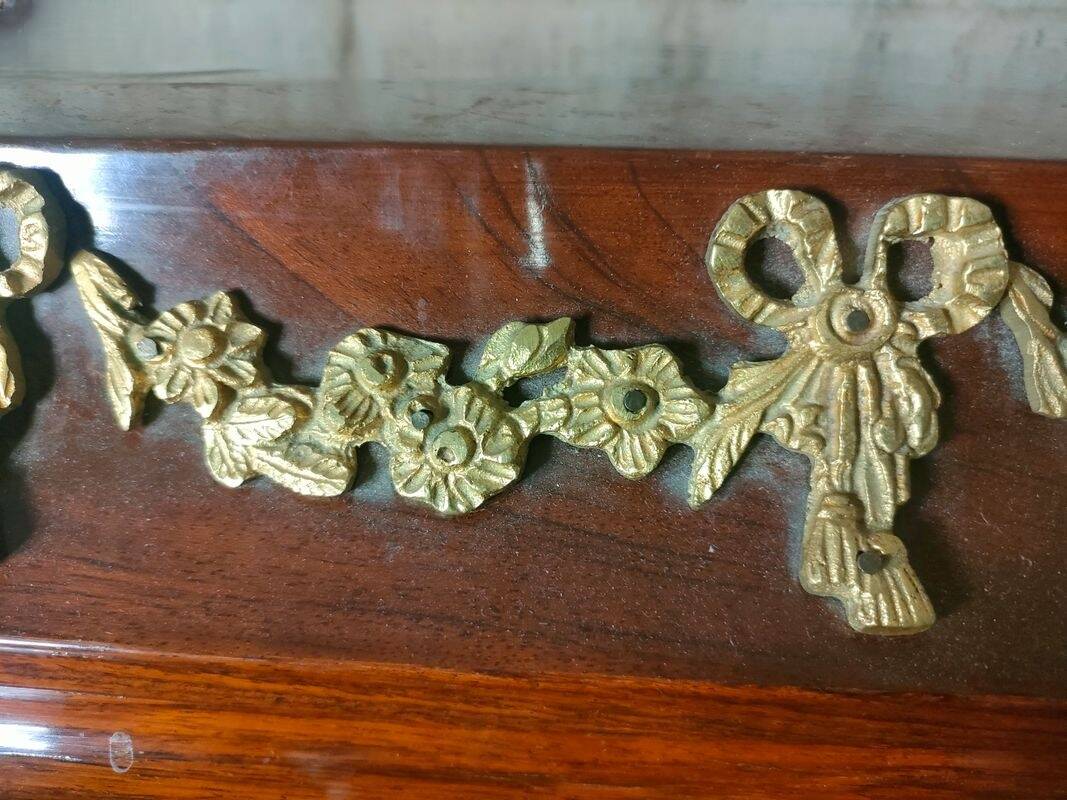 Louis XV cylinder desk with marquetry and bronze.