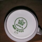 Serving 6 vintage coffee cups