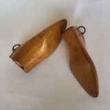 Wooden shoe trees