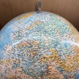 Terrestrial globe 90s (K)