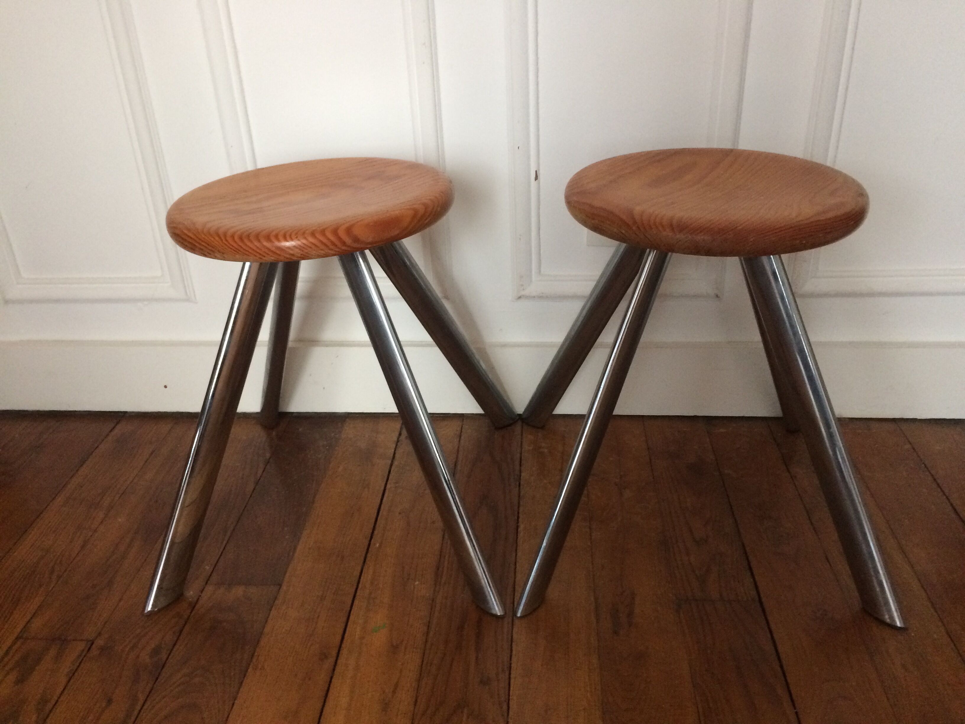 Pair of stools chrome and wood