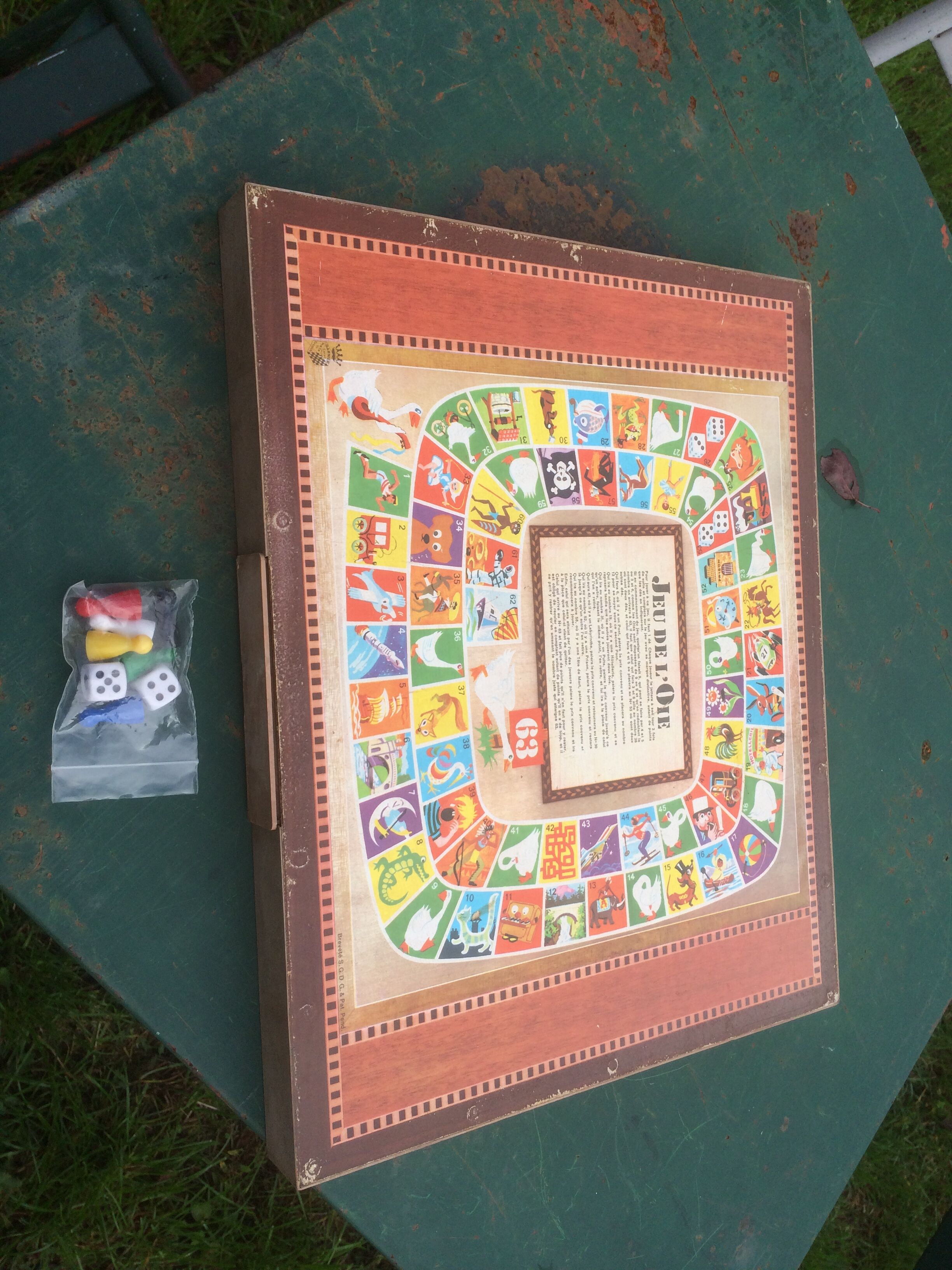 Checkers game and goose game