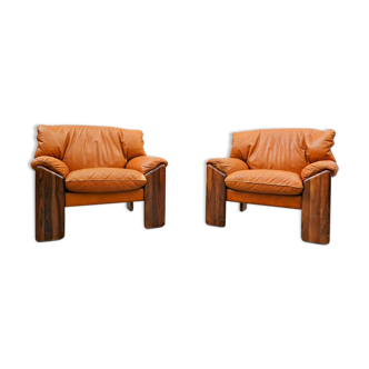 Set of 2 cognac leather armchairs by Sapporo for Mobil Girgi Italy 1970s