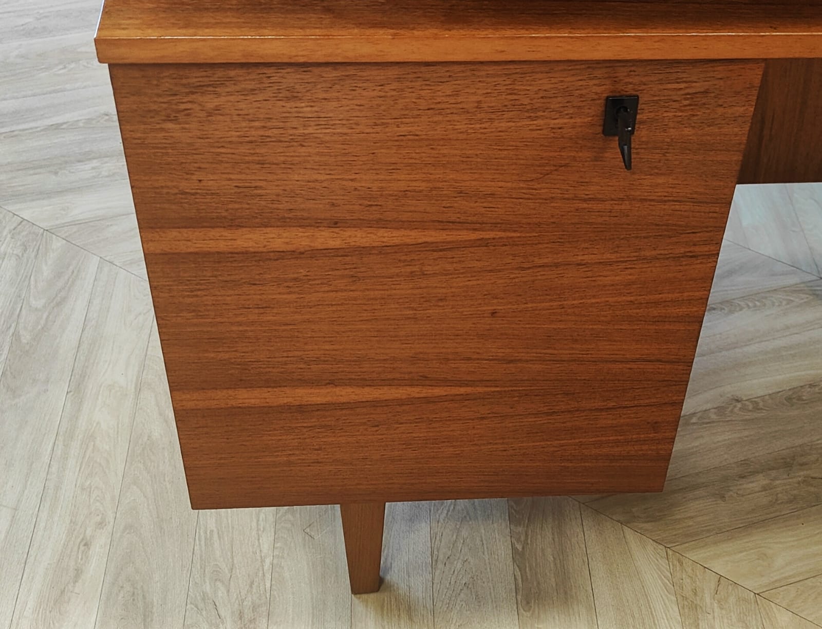 Mid Century bureau