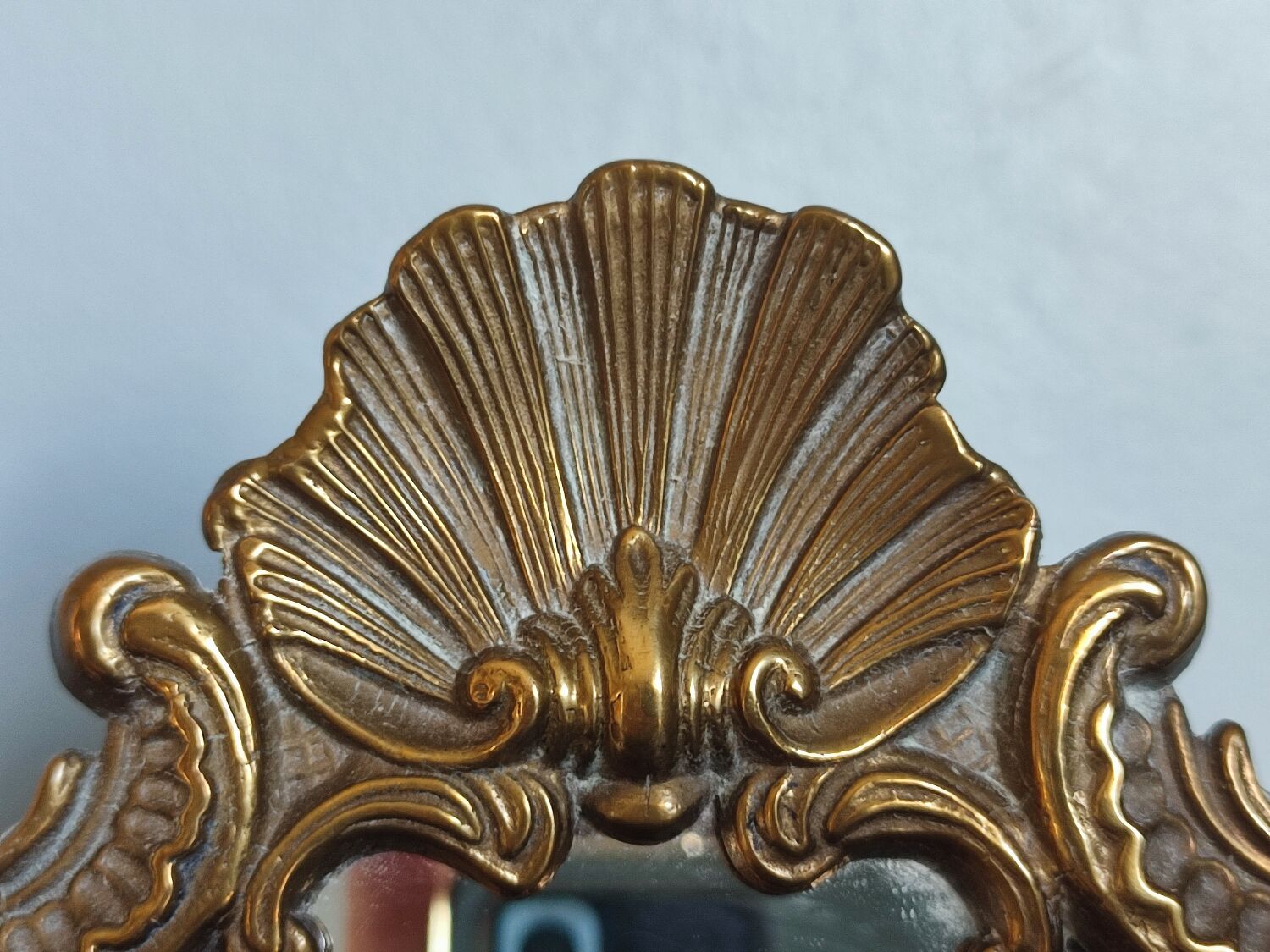 Ancient mirror psyche in bronze