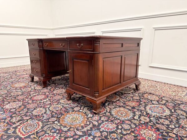 Bureau partenaire Chesterfield anglais classique
