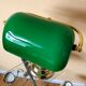 Lampe de notaire banquier en opaline verte