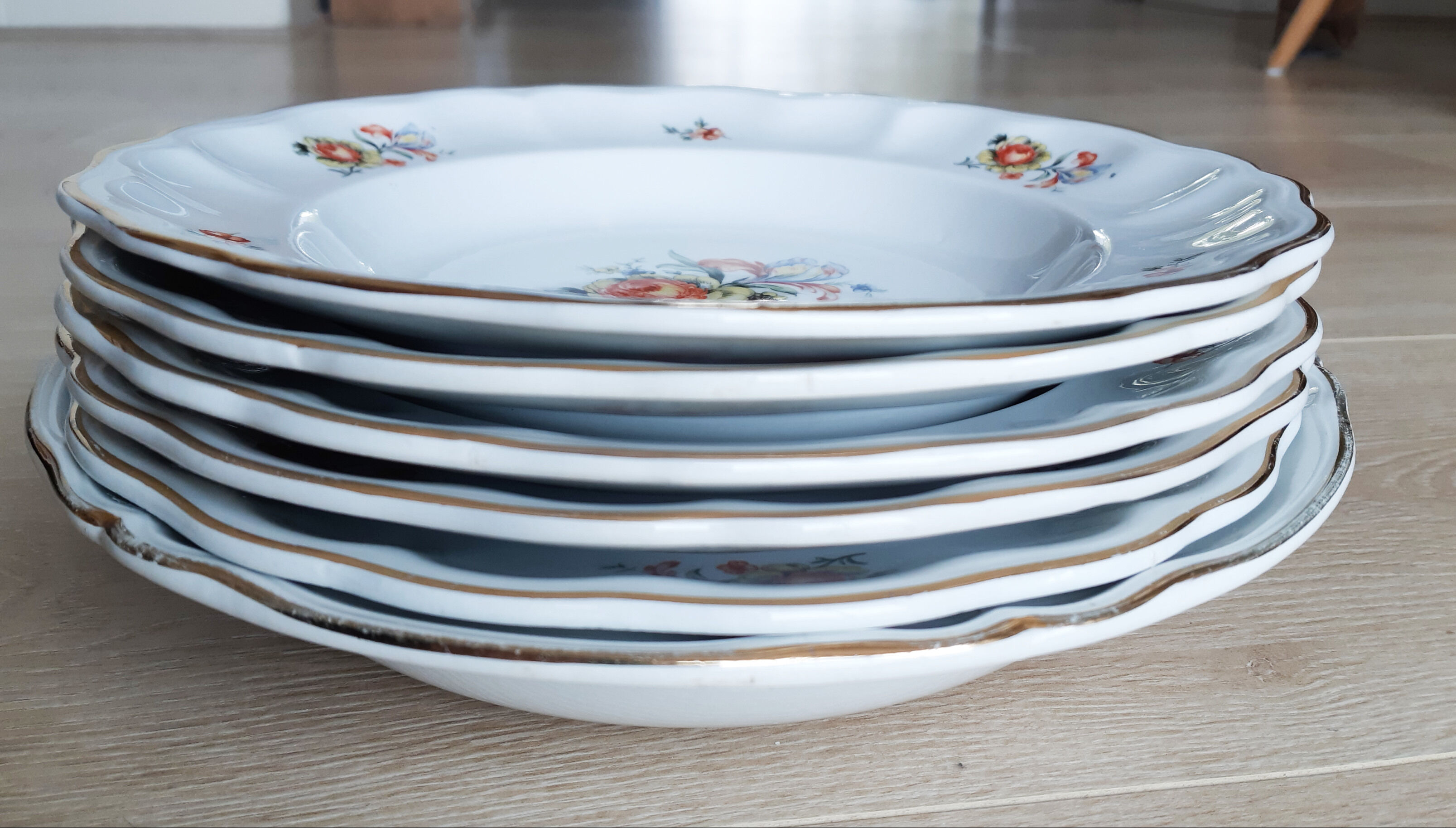 5 assiettes creuses et 1 plat en faience de Lunéville KG Marie-Thérèse