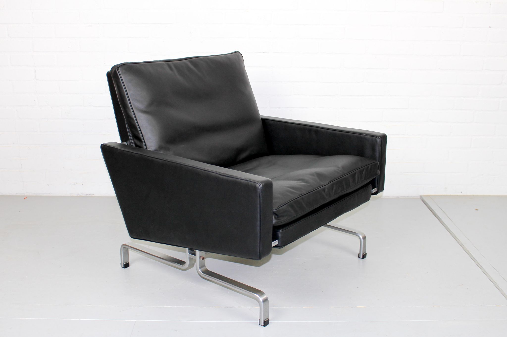 Set 2 vintage PK31/1 Lounge Chair & PK61 Coffee Table by Poul Kjaerholm for E. Kold Christensen
