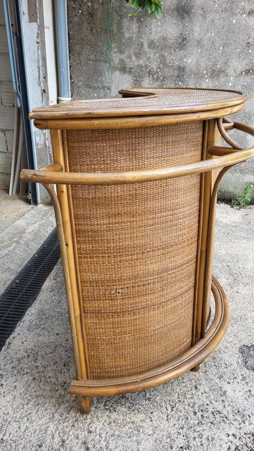 Vintage bamboo and rattan bar