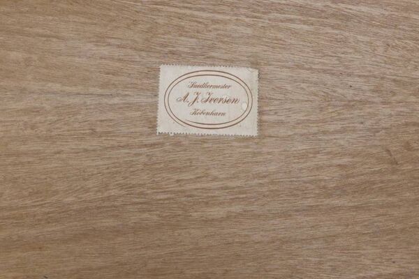 Table basse, design danois, signée AJ Iversen, années 1960. Après restauration.