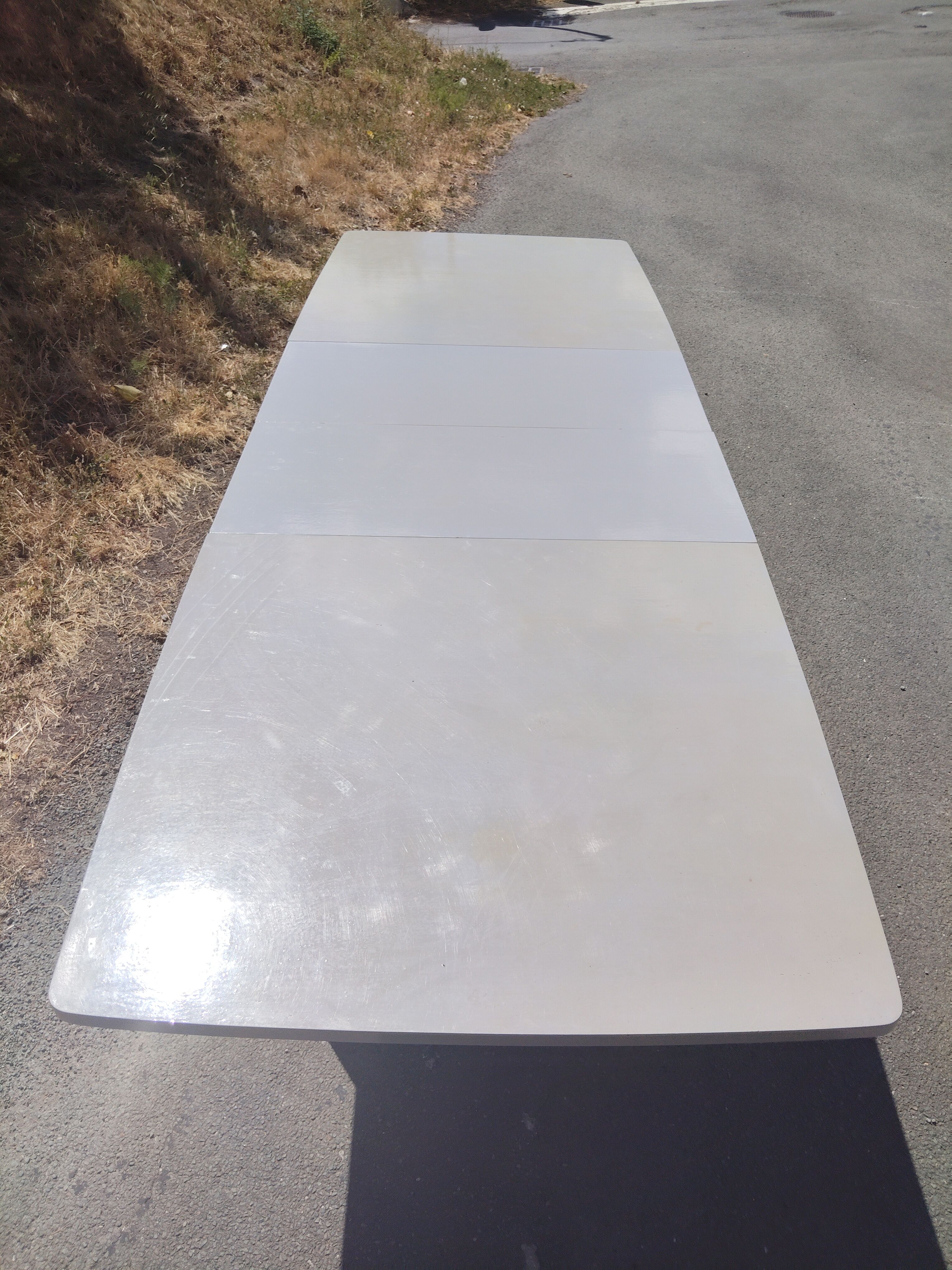 Large vintage extendable dining table – splayed legs