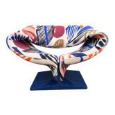 Artifort Ribbon chair van Pierre Paulin, Pierre Frey: La Toile du Paintre