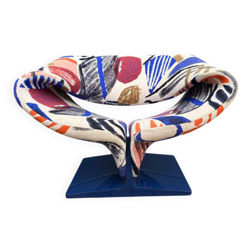 Artifort Ribbon chair van Pierre Paulin, Pierre Frey: La Toile du Paintre