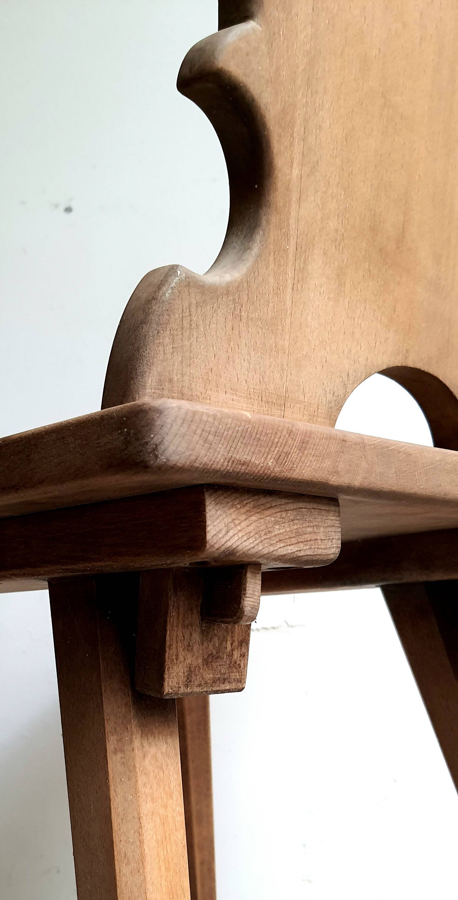 Series of 4 Brutalist chairs in solid oak - Savoyard Popular Art - Vintage from the 60s