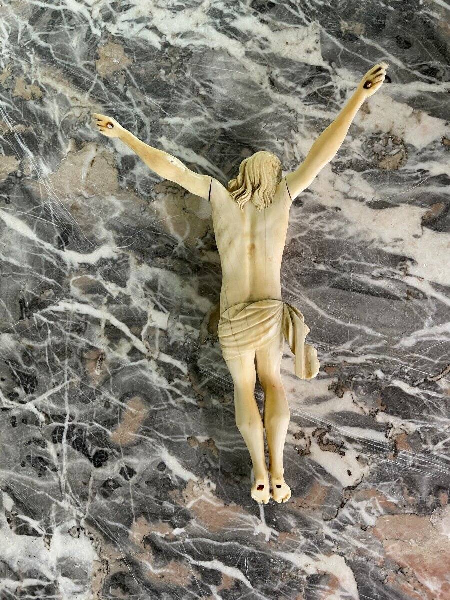 Christ in ivory, late 19th century in accordance with CITES regulations.