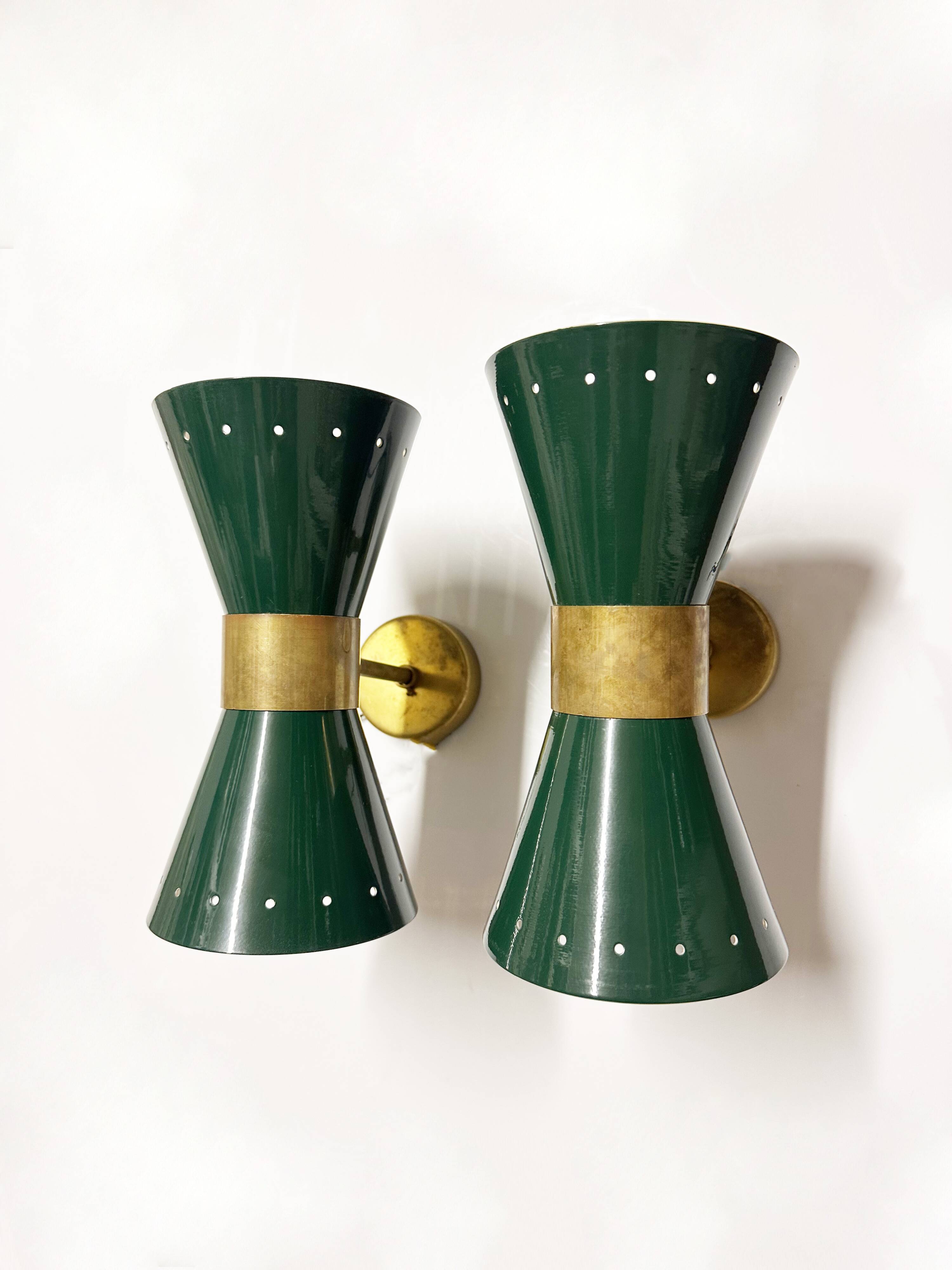 Pair of Italian diabolo wall lights, design 1950.