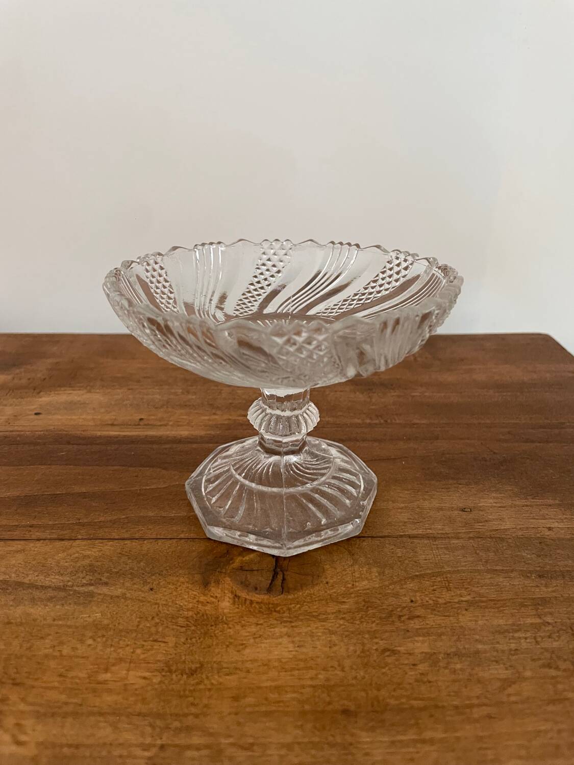 Small old glass fruit bowl
