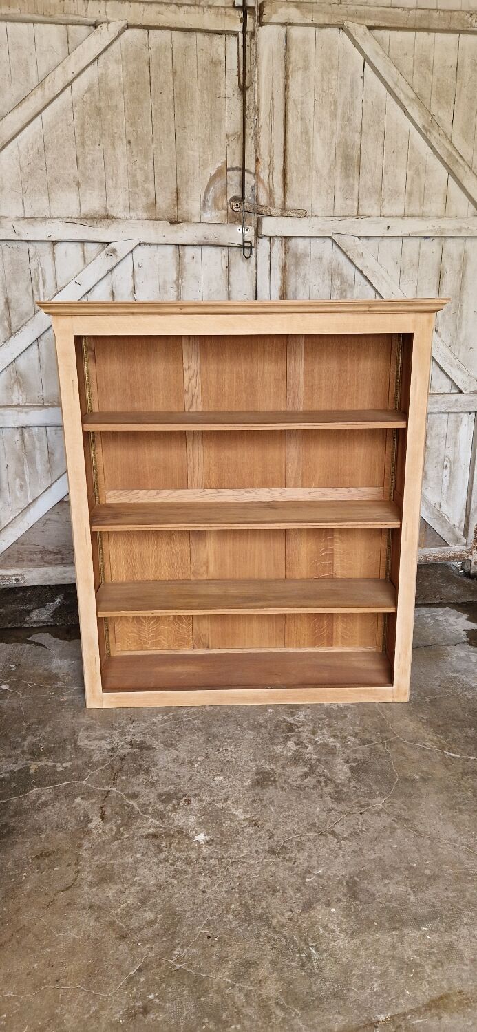 Open bookcase in chene