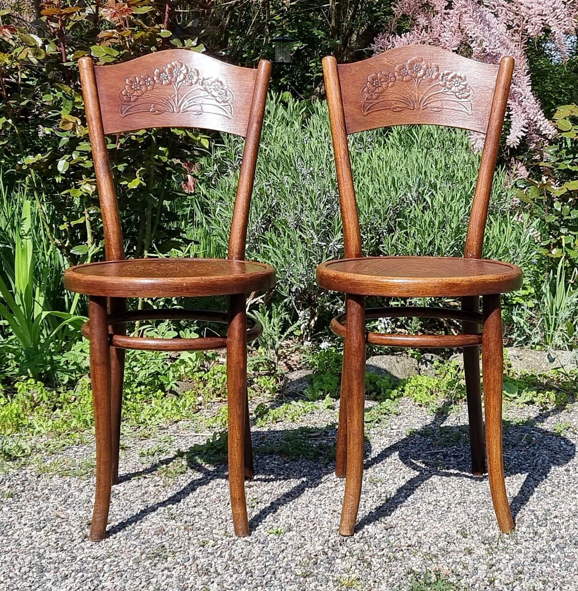Pair of chairs Thonet 1905-1910 ca