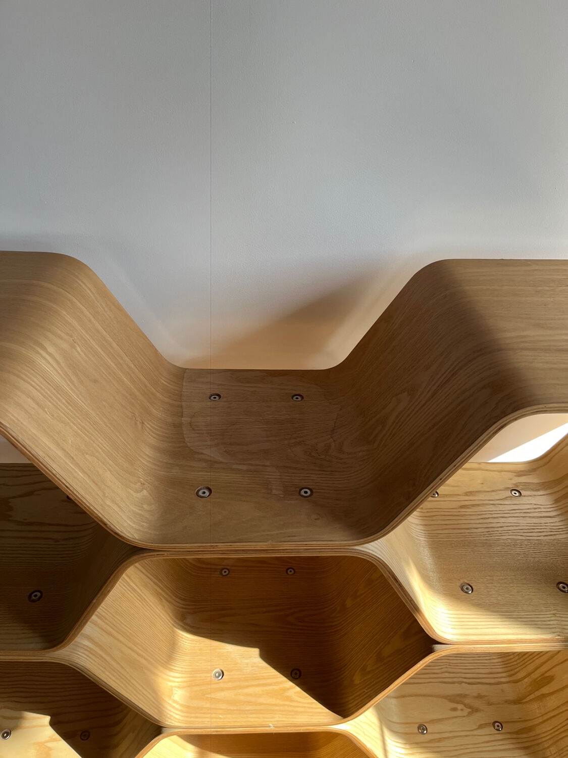 Honeycomb shelf made in design