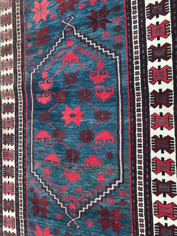Carpet vintage Turkish Anatolia Yagcibedir done hand 104 X 182 CM