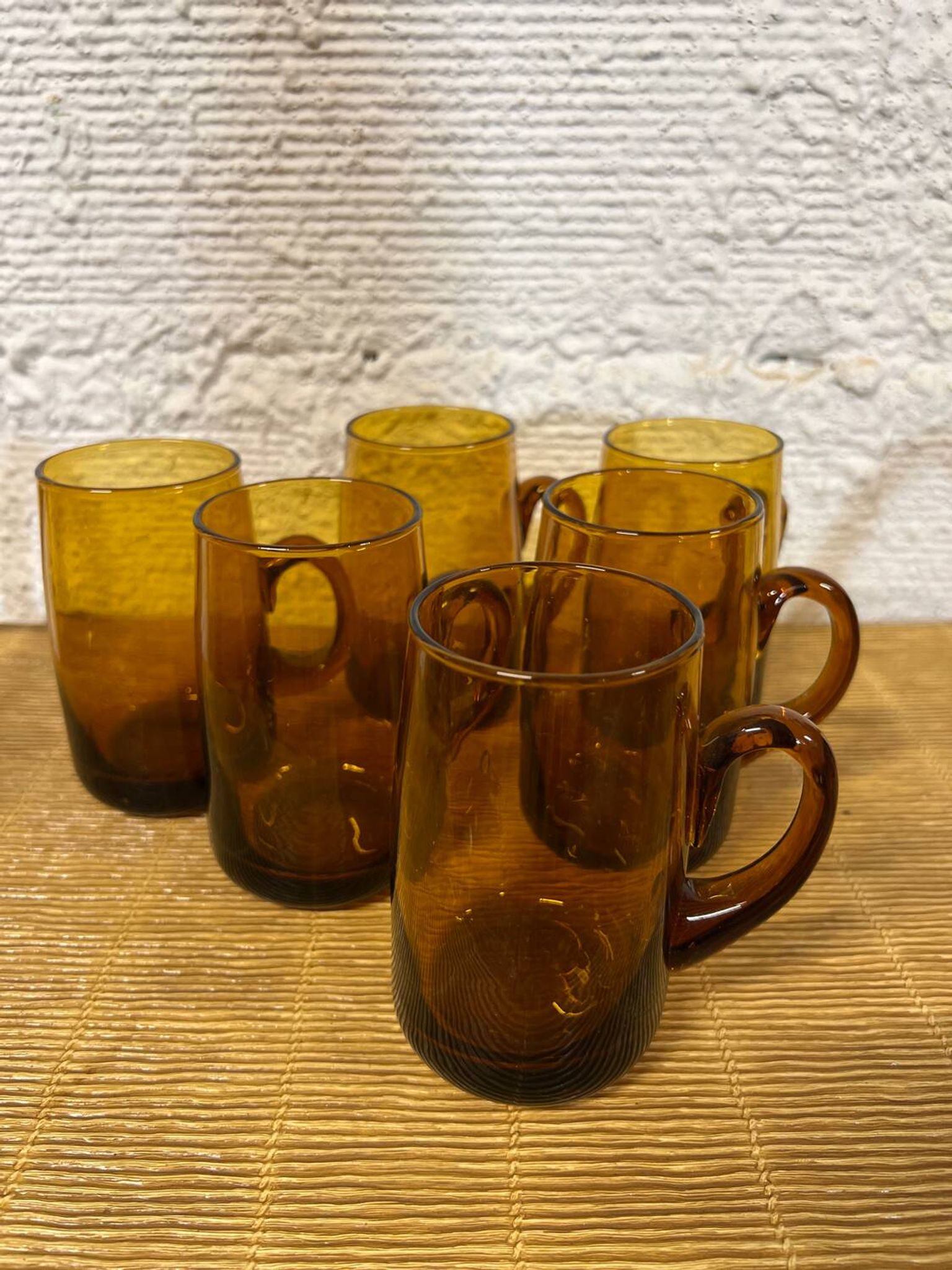 Tasses à sangria en verre ambré