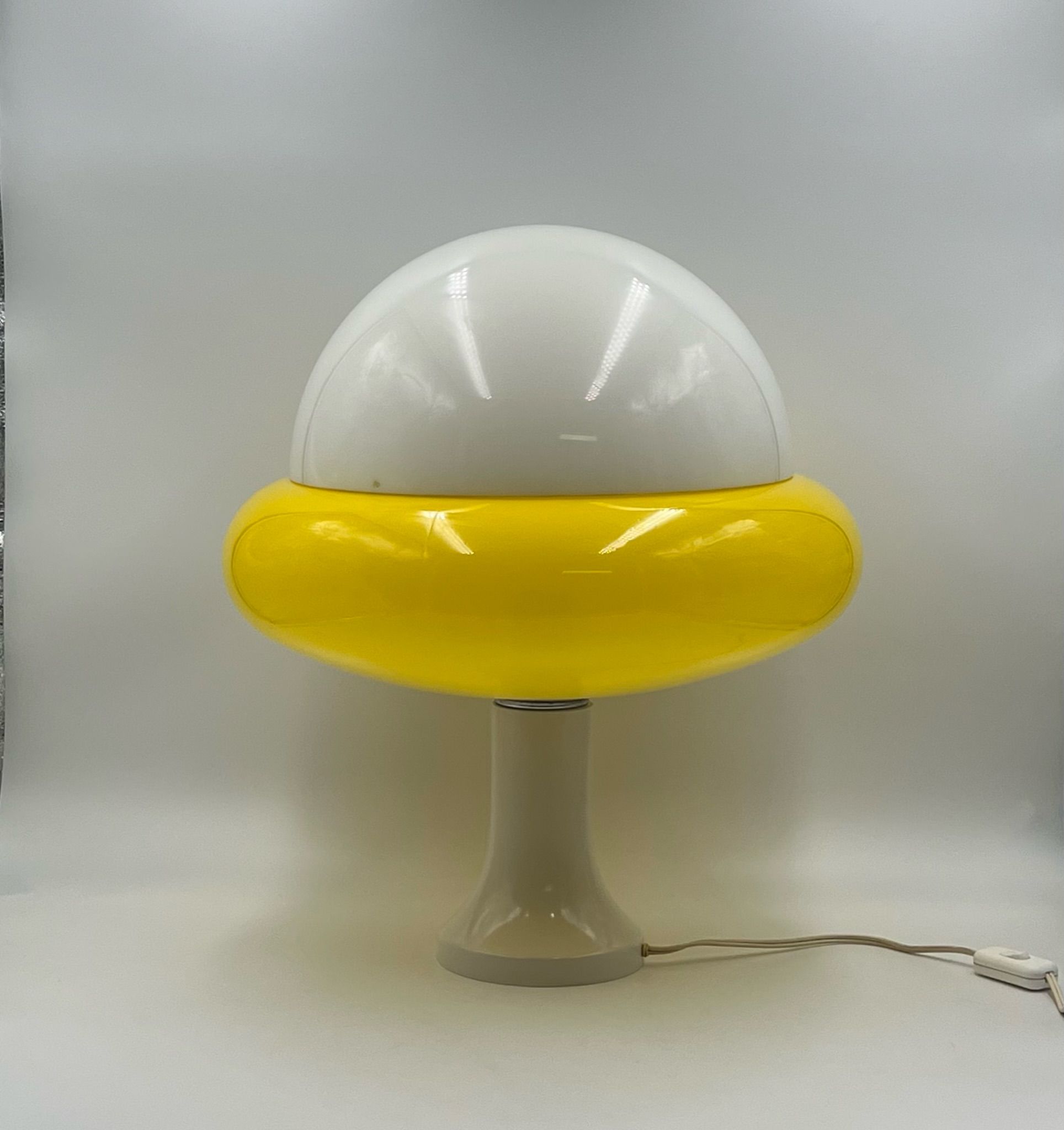 Space age mushroom lamp, Italy, 1970