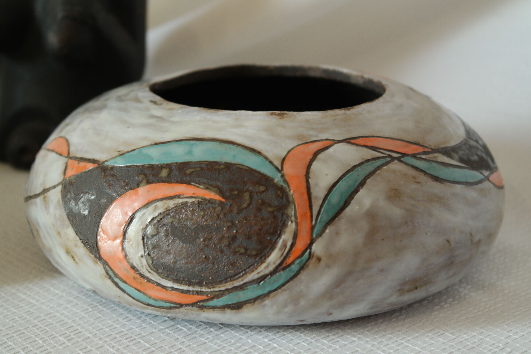 Modernist Raku bowl vase with glaze effect, signed.