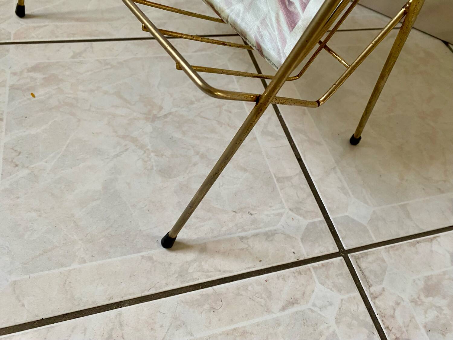 Vintage 1960s brass side table/magazine rack