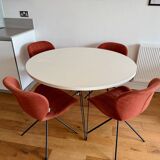 Ensemble design Magis XZ3 Table à manger ronde blanche (120 cm) + 4 chaises Zuiver OMG