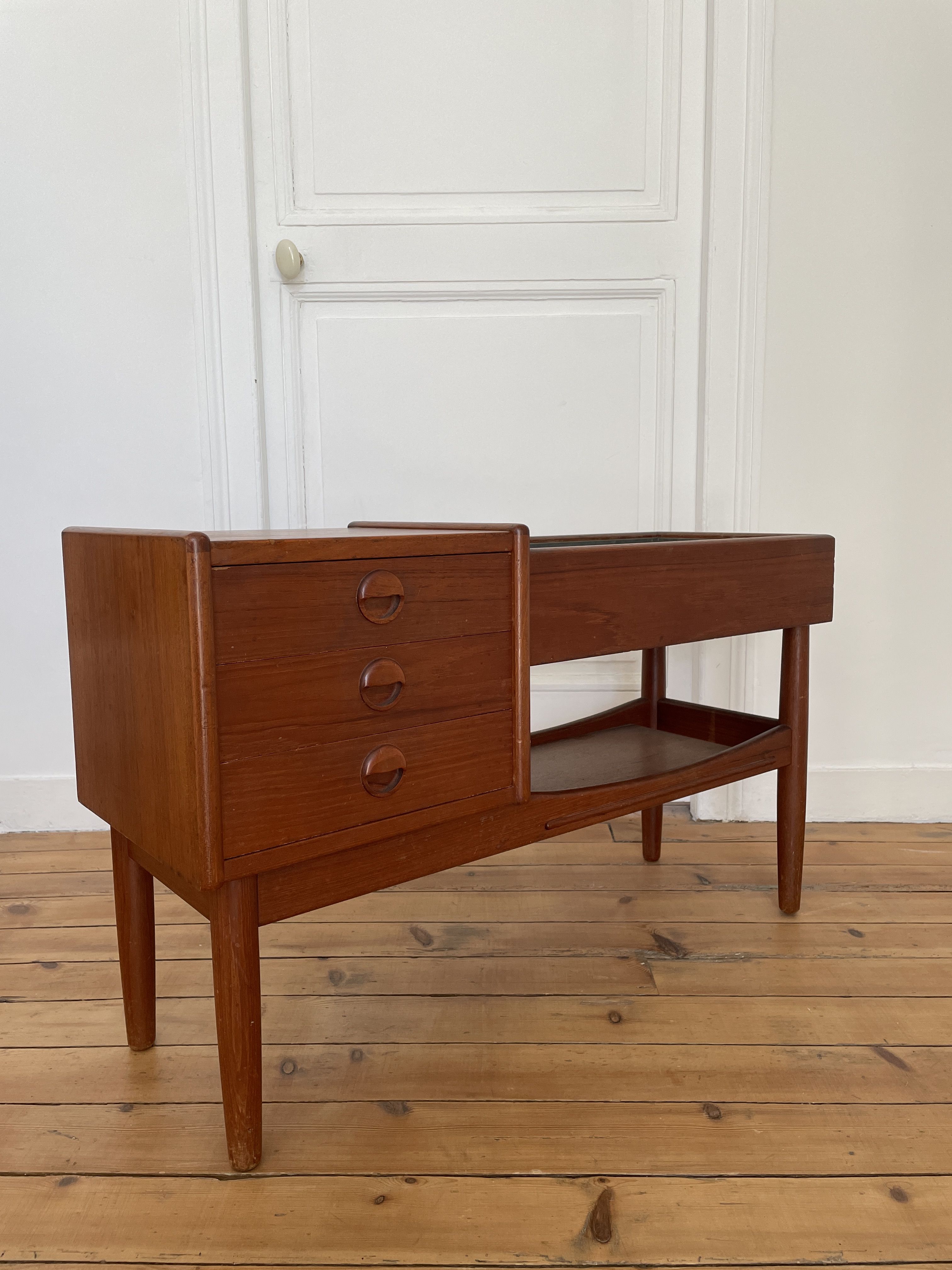 Rosewood planter by Arne Wahl Iversen for Vinde Mobelfabrik, Denmark, 1960s