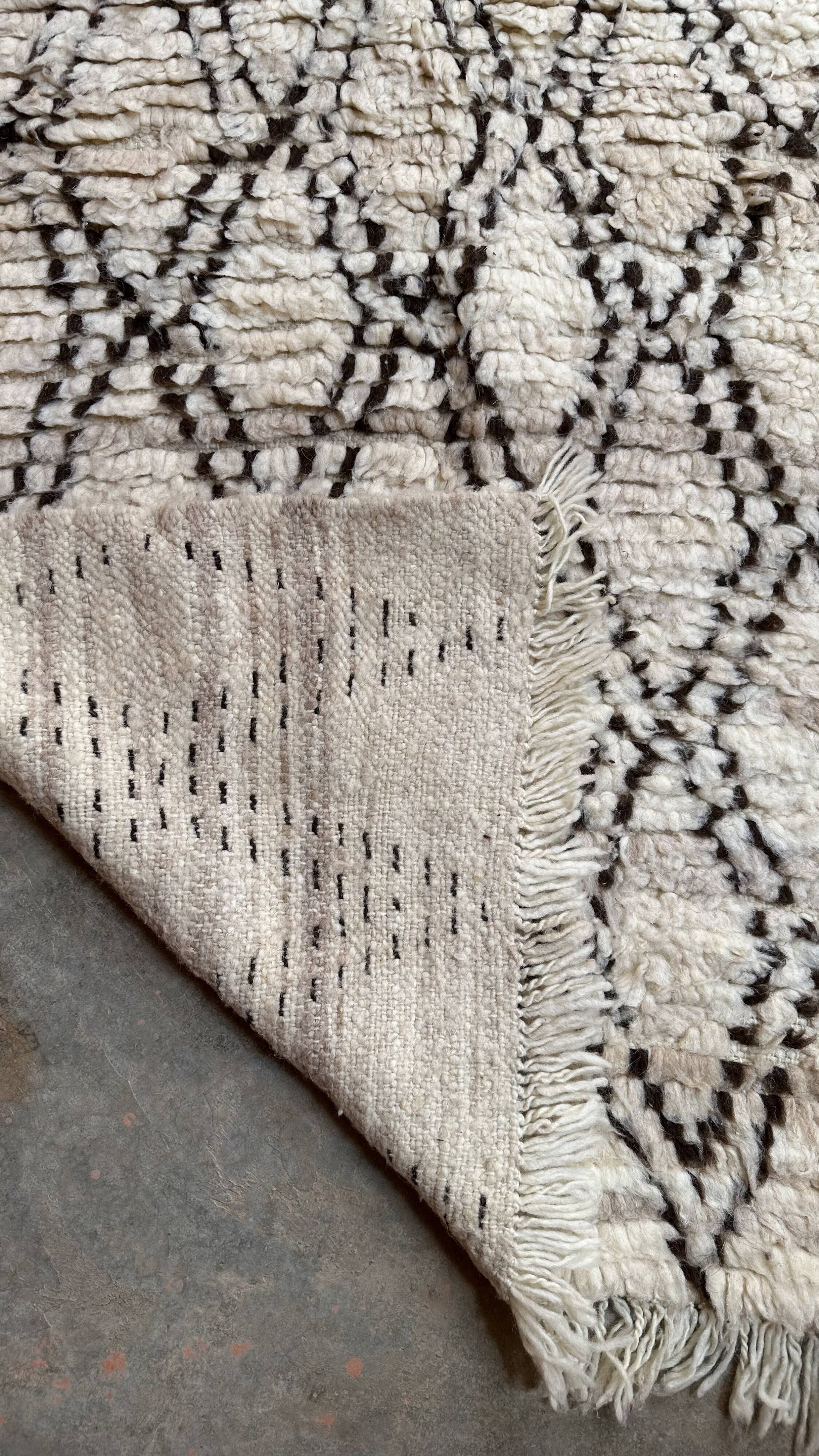 Azilal white Berber rug - 220 x 96 cm.