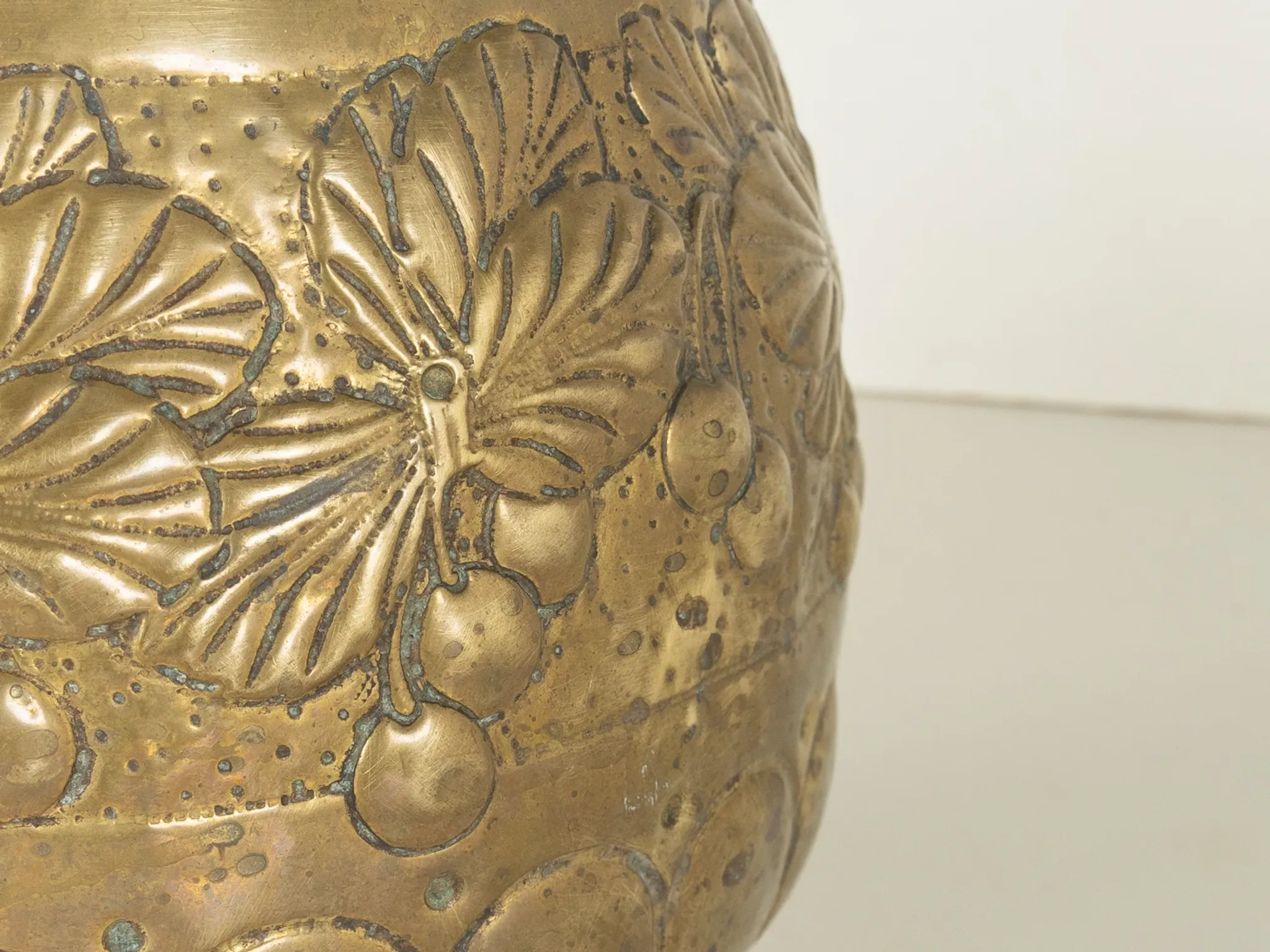 Victorian vessel with relief, around 1860