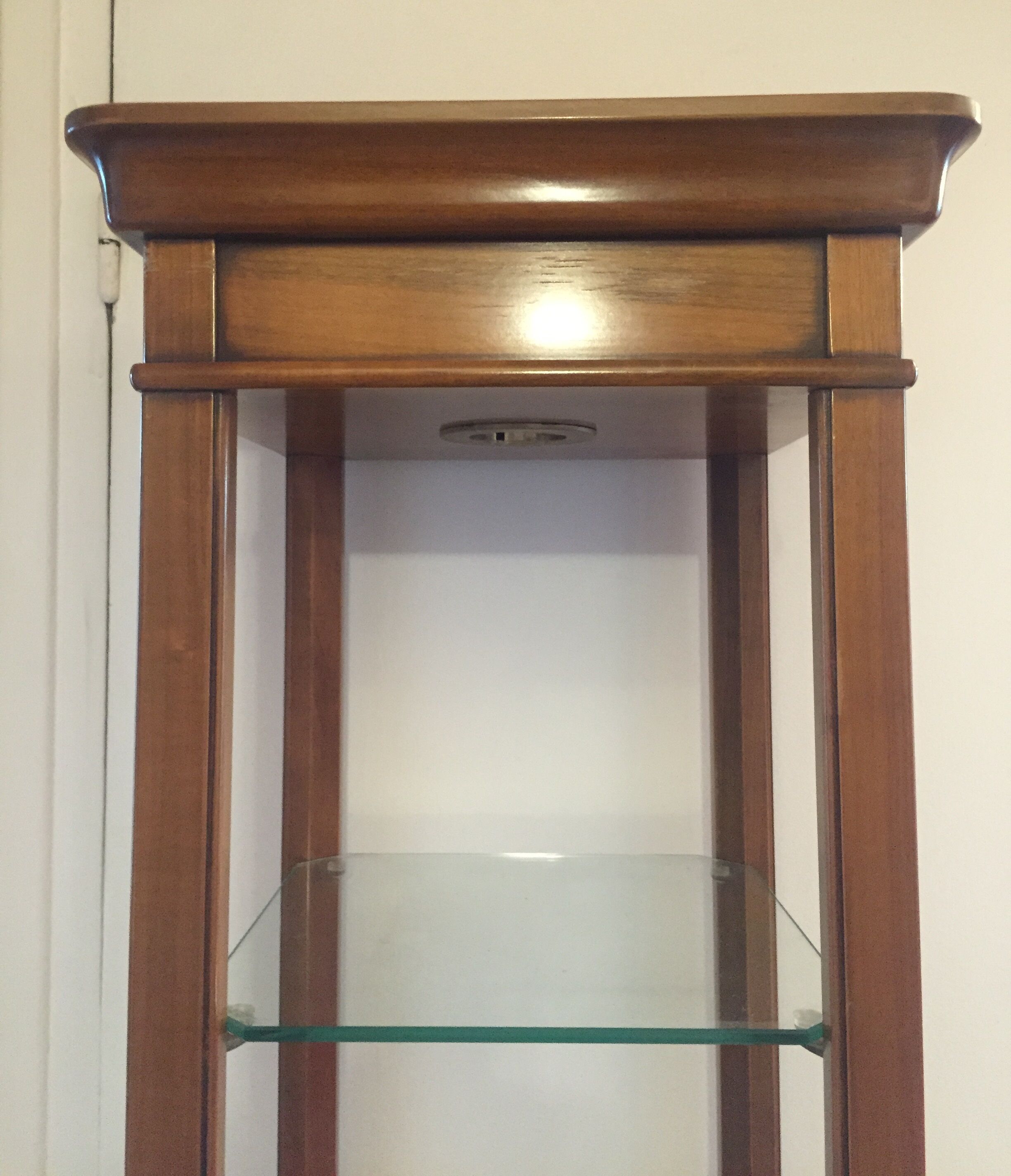 Etagère sur pied