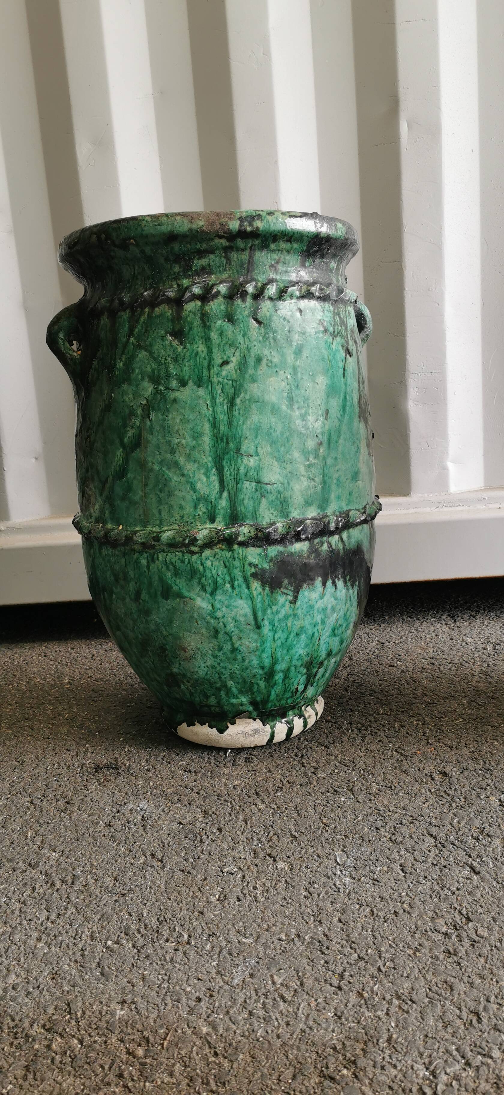 Tamgrout terracotta jar