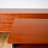 Bureau scandinave en placage chêne métal noir, Design Moderniste, 1960