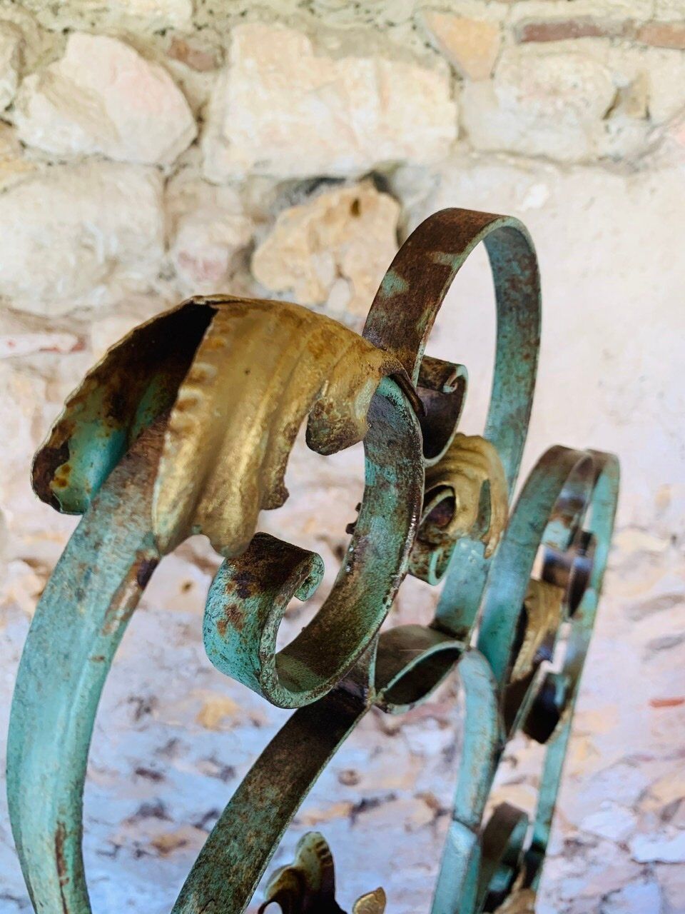 Screen, Art Deco wrought iron with floral decorations circa 30's