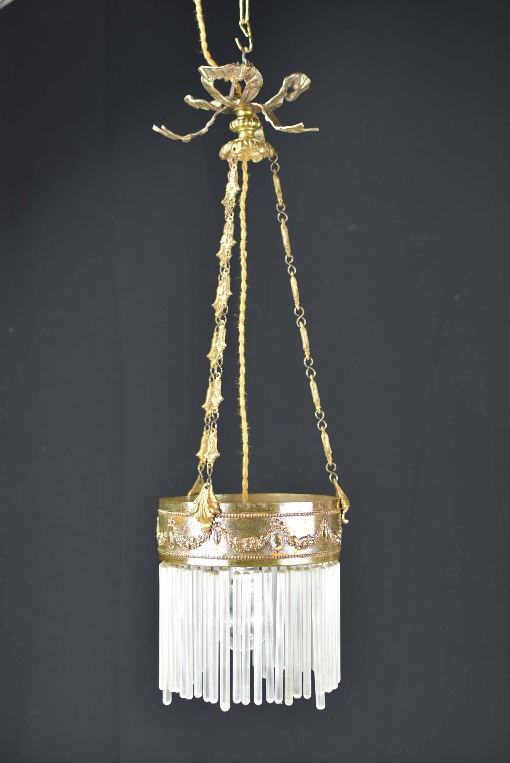 Glass tube tassel suspension