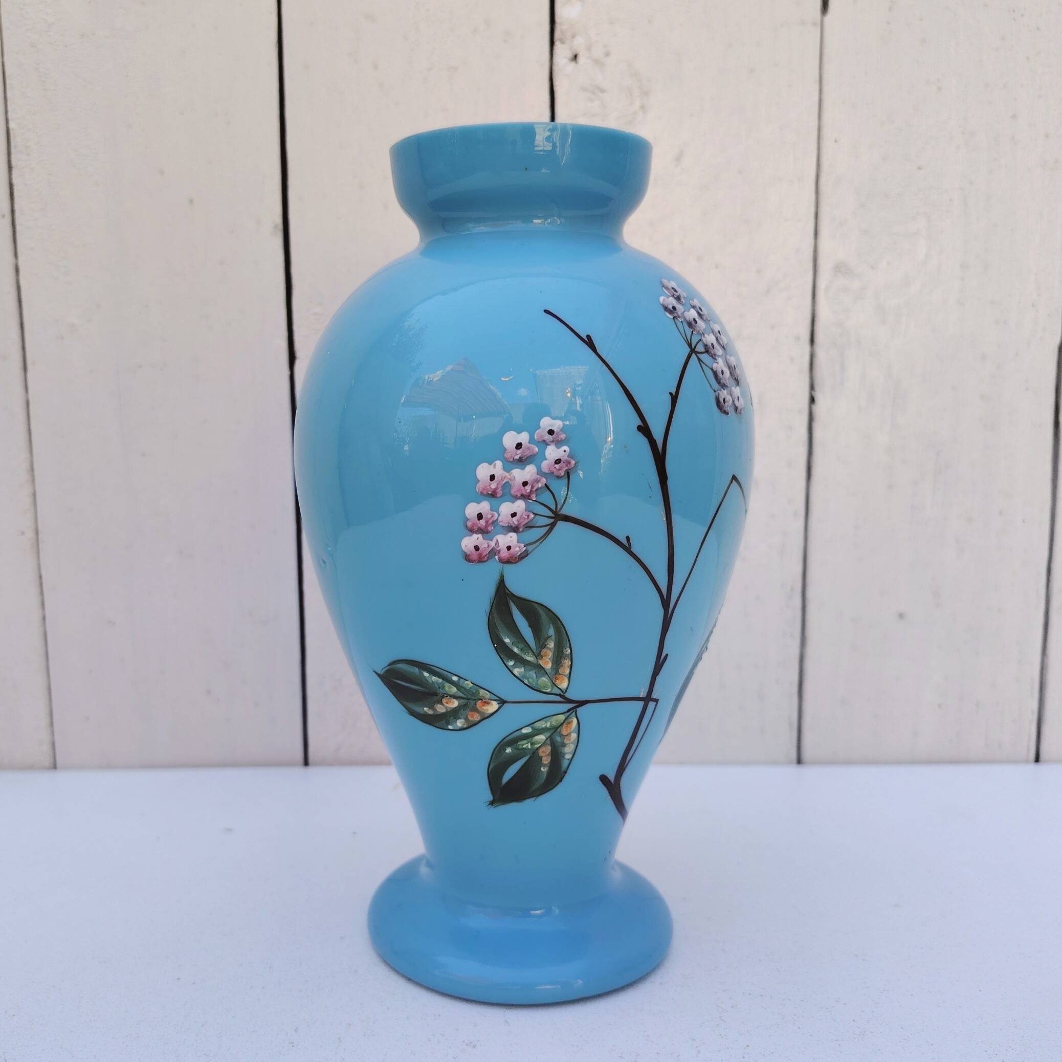 Opaline vase, Napoleon III flower bouquet decoration