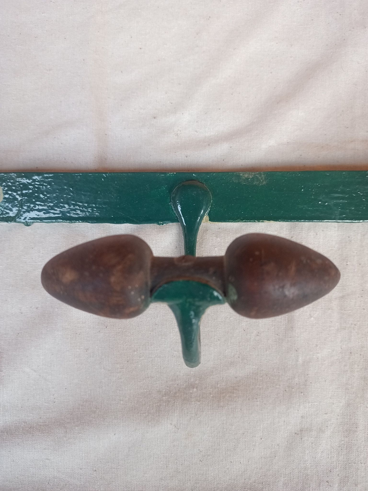 Wall coat rack in metal and old wood