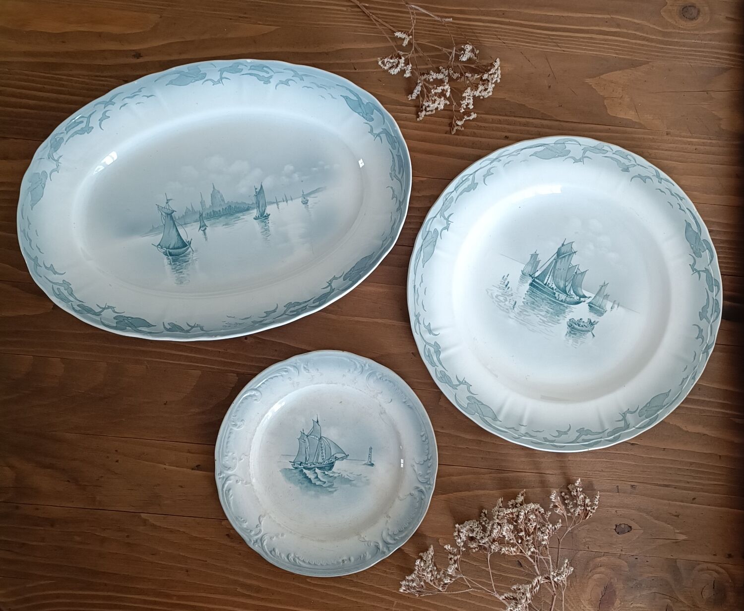 Part of the Saint Amand Dishes service, Sailboat decor