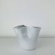 Vase mouchoir en verre blanc vintage