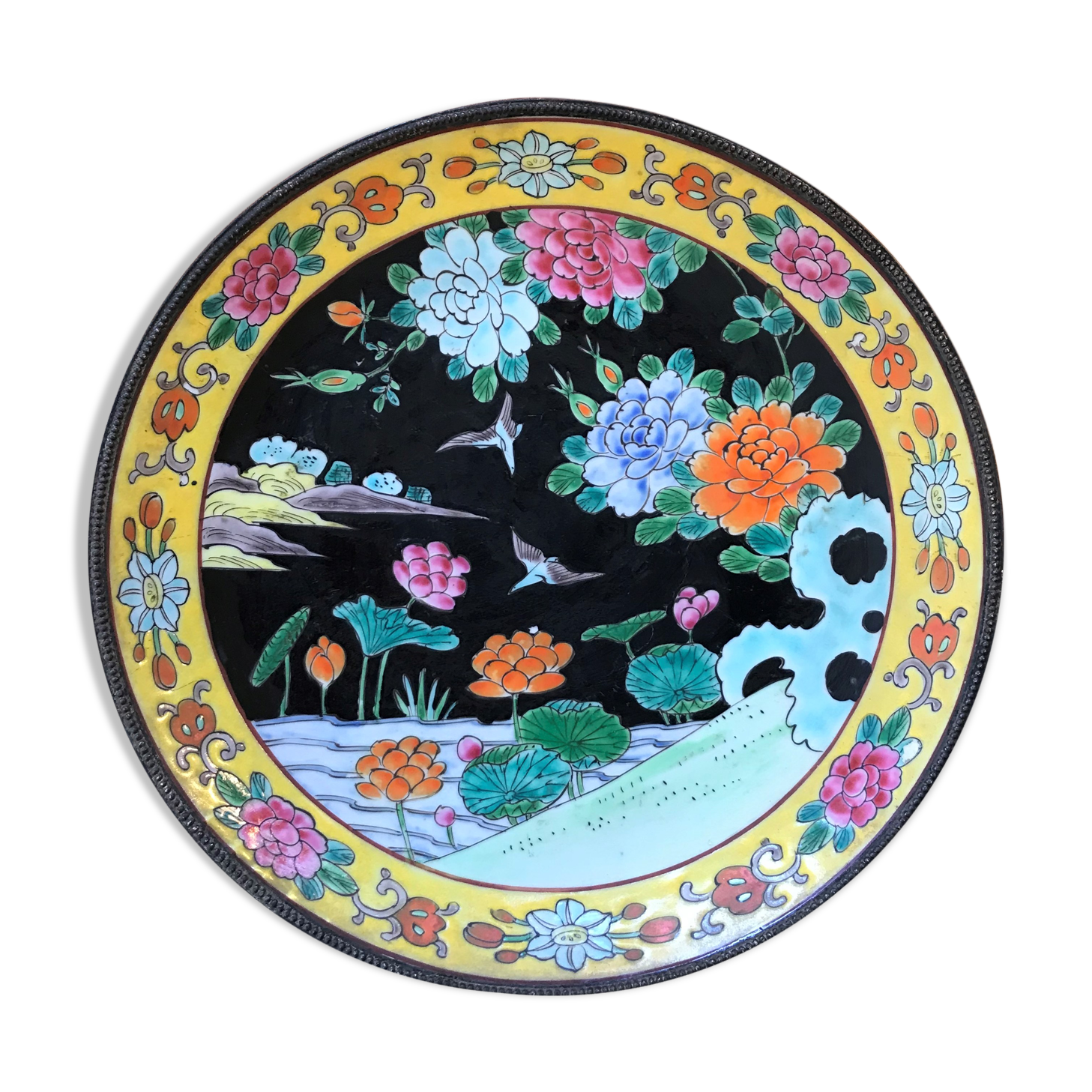 Large mesh porcelain dish, Japan