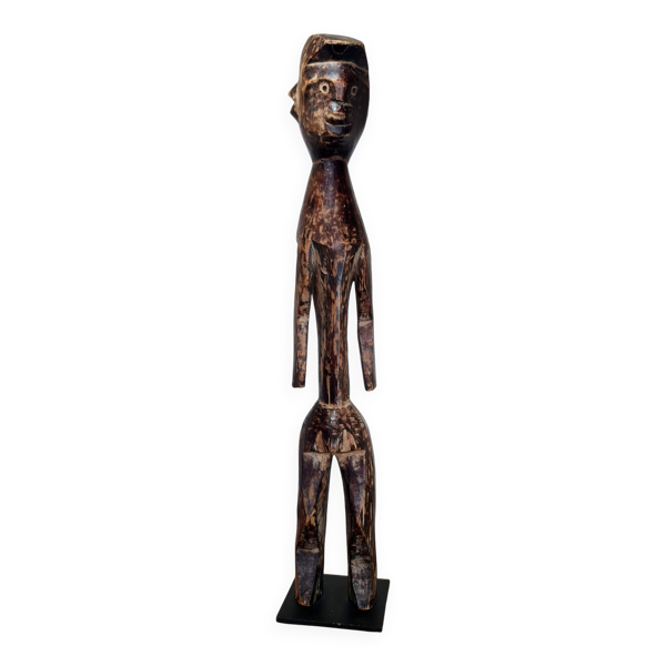 Statue Mumuye soclée, Hauteur : 53 cm — Beyit
