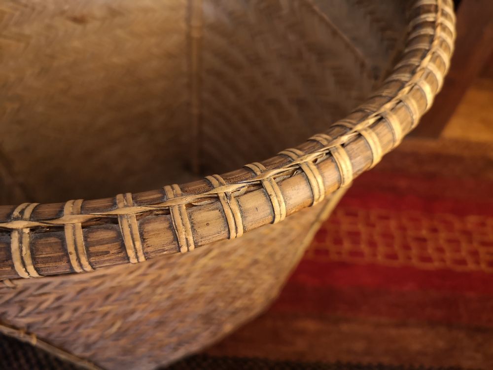 Basket in woven rattan, 1920s-1930s
